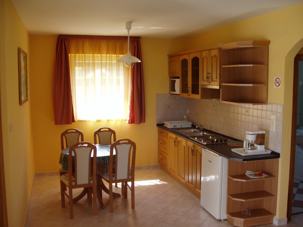 Katalin Apartmanhaz Залакарош Экстерьер фото